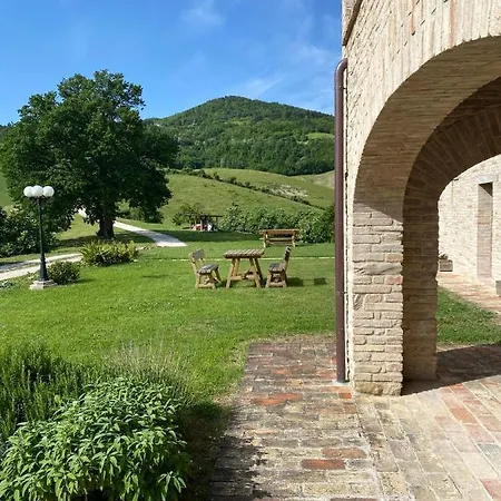 Agriturismo Ca Ferro Урбино