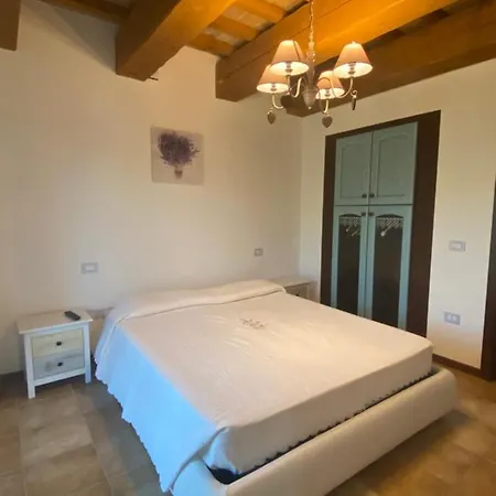 Agriturismo Ca Ferro Летний дом Урбино