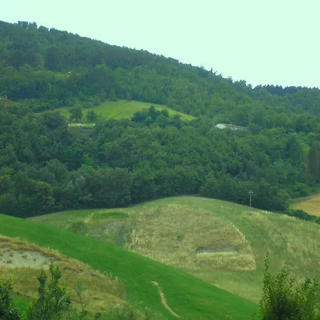 Agriturismo Ca Ferro Летний дом Урбино